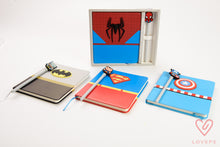Cargar imagen en el visor de la galería, Cuaderno + lapicera superhéroes

