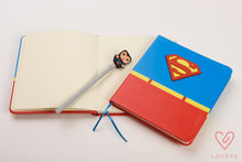 Cargar imagen en el visor de la galería, Cuaderno + lapicera superhéroes
